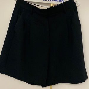 Wilfred effortless shorts long! 7 inches in black